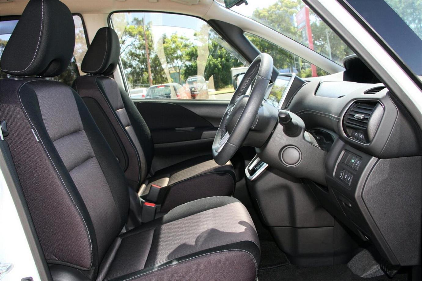 2016 Nissan Serena Highway Star (s-hybrid)-16