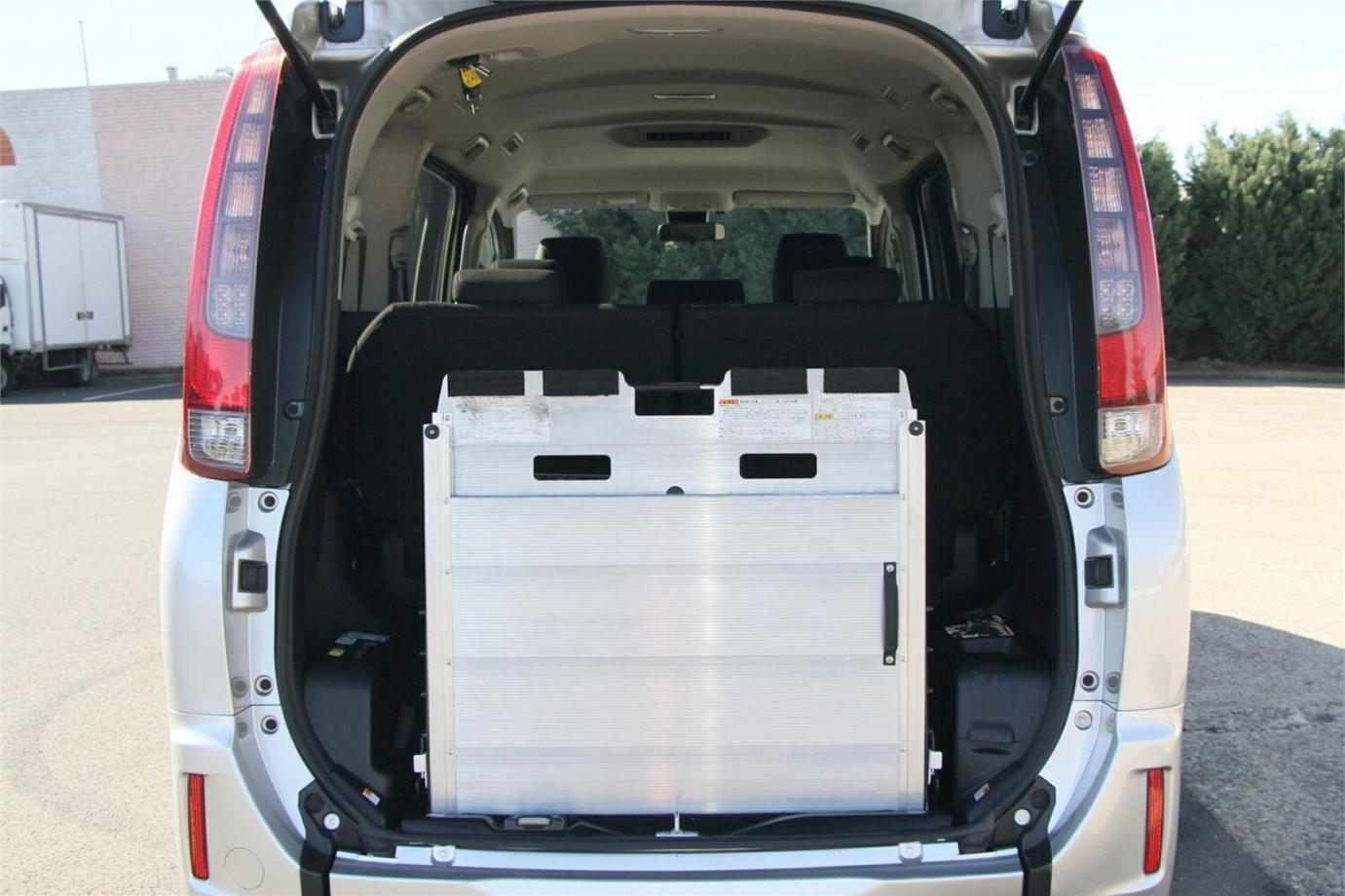 2017 Toyota Esquire Xi (welcab)-13 2017 Toyota Esquire Xi (welcab)-13