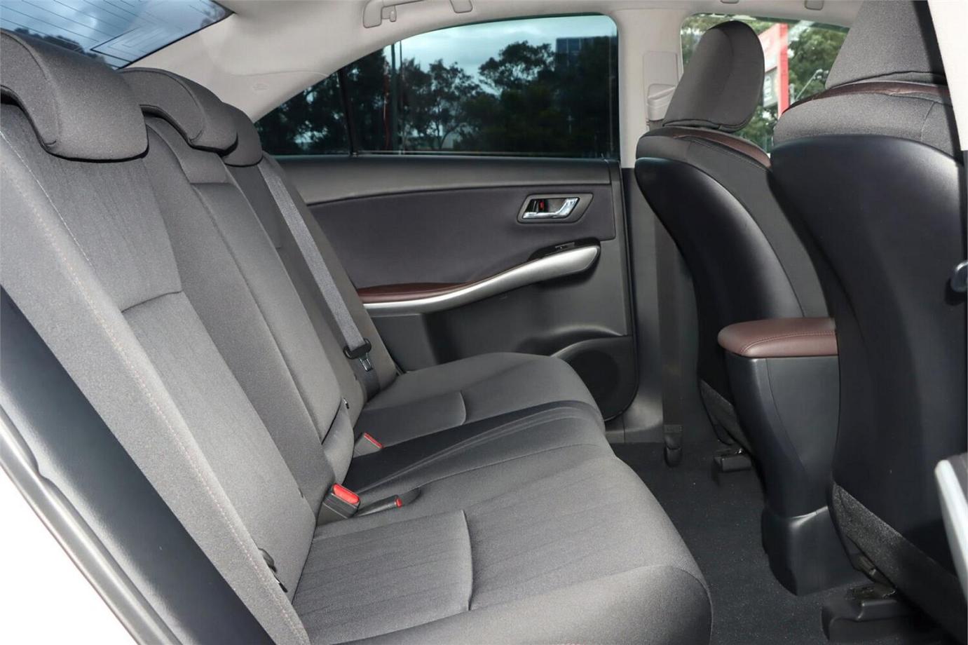 2014 Toyota Sai S C Package (hybrid)-2