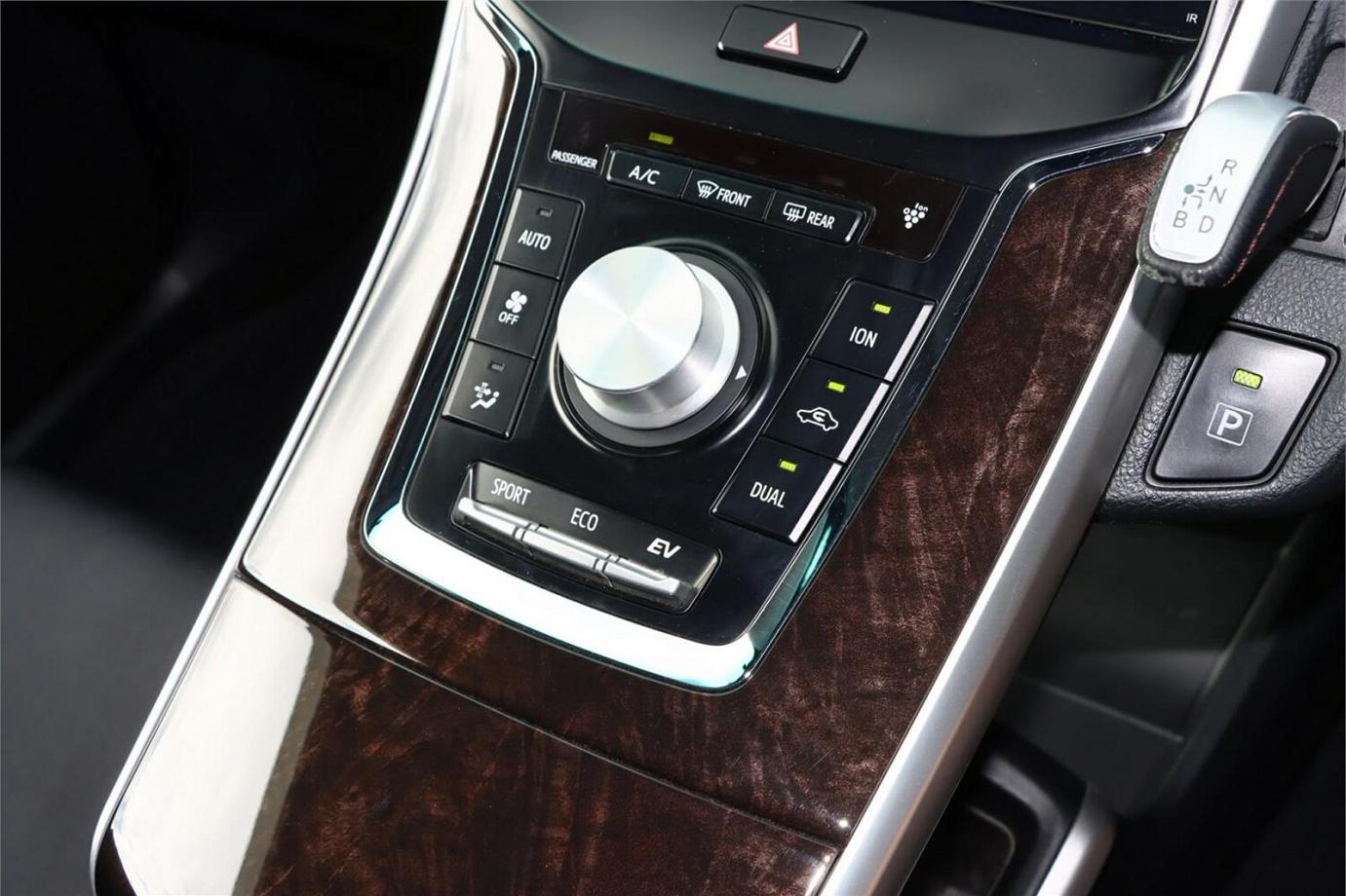 2014 Toyota Sai S C Package (hybrid)-7