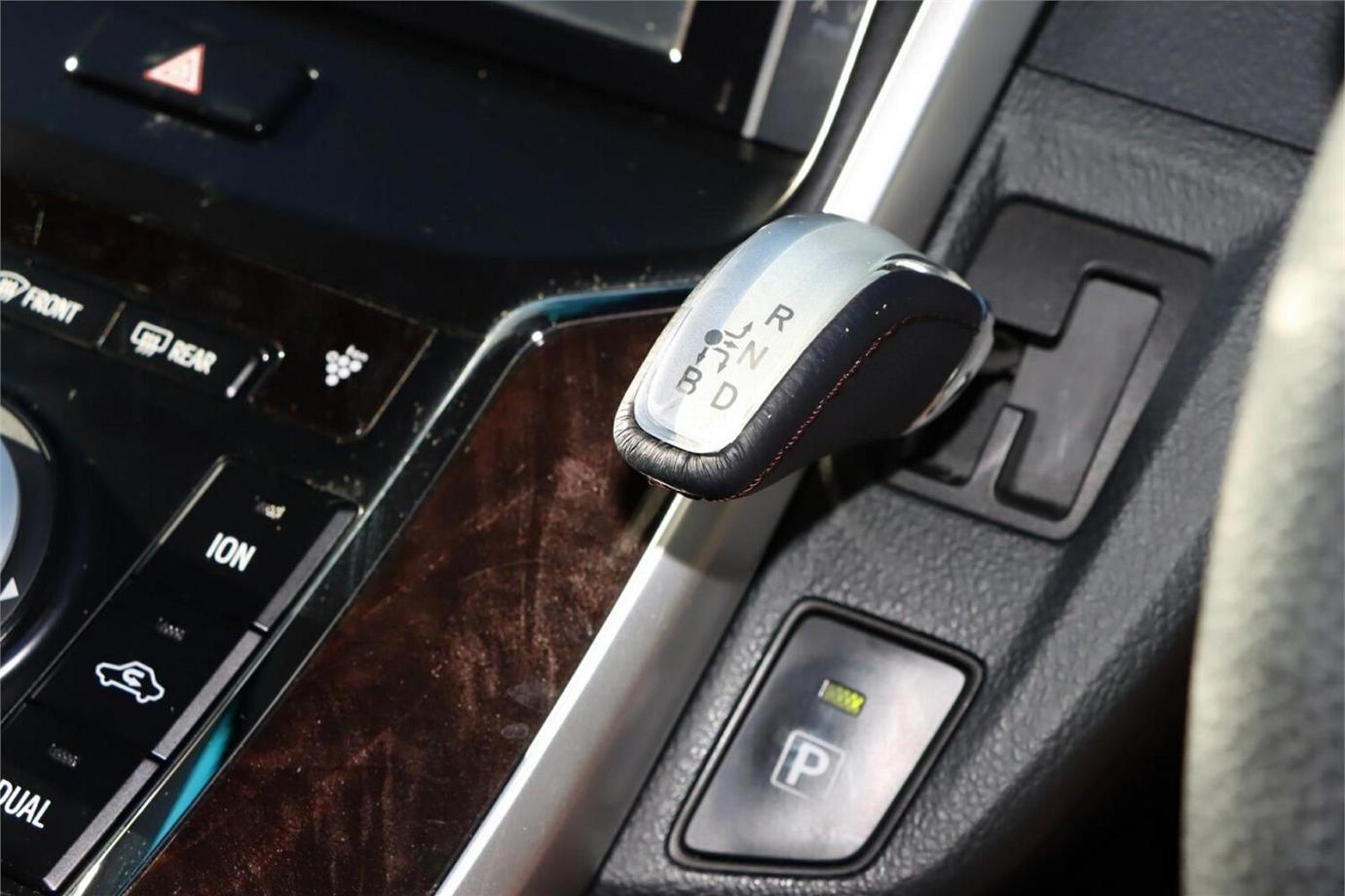 2014 Toyota Sai S C Package (hybrid)-5