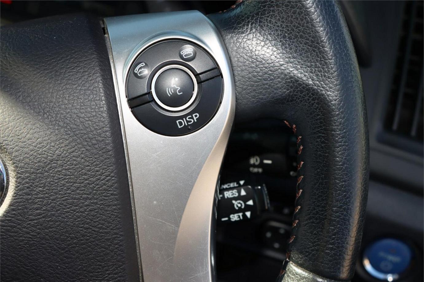 2014 Toyota Sai S C Package (hybrid)-12