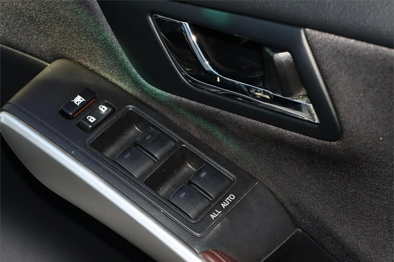 2014 Toyota Sai S C Package (hybrid)-14