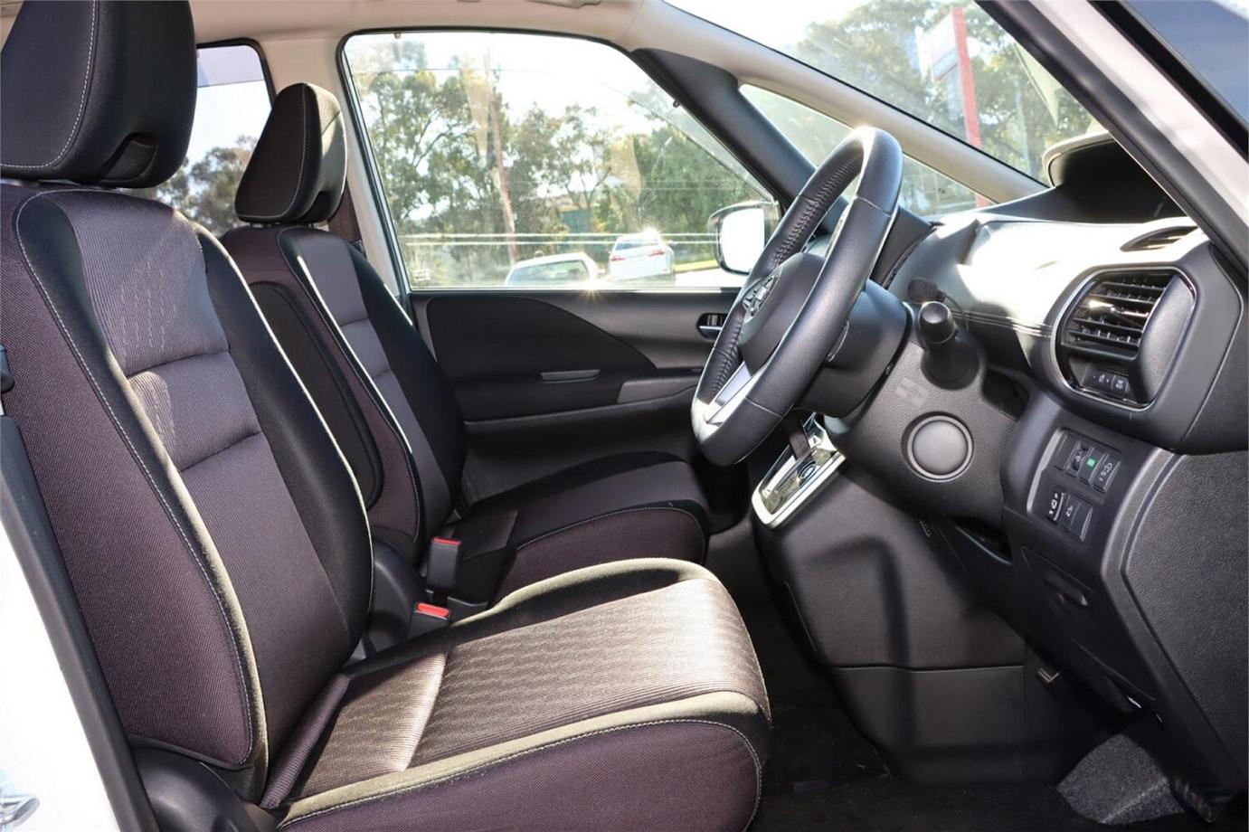 2017 Nissan Serena Highway Star (s-hybrid)-17
