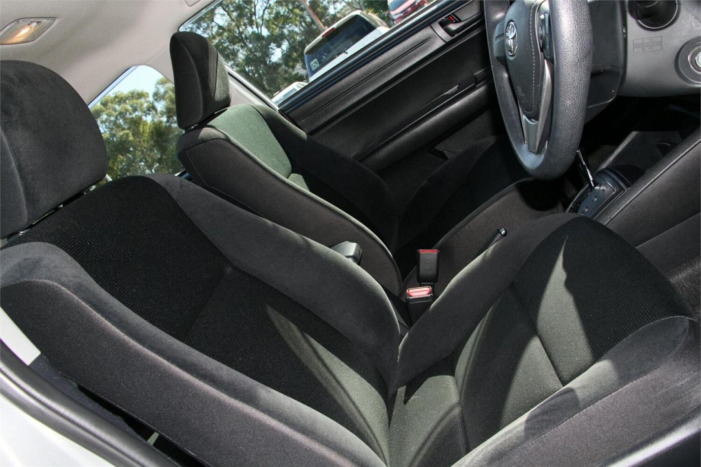 2018 Toyota Corolla Axio (hybrid)-1