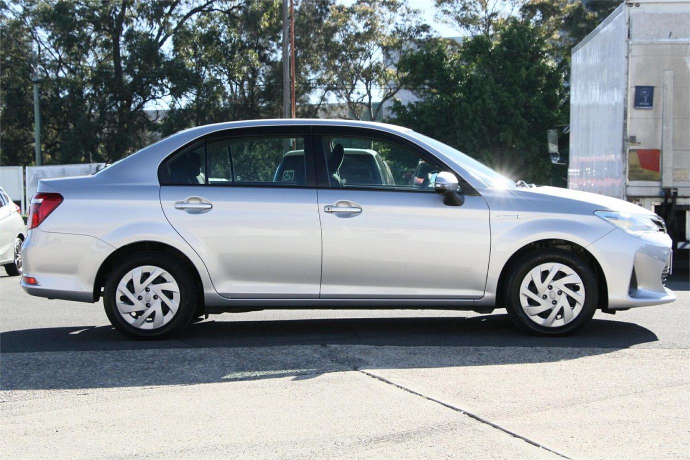 2018 Toyota Corolla Axio (hybrid)-2