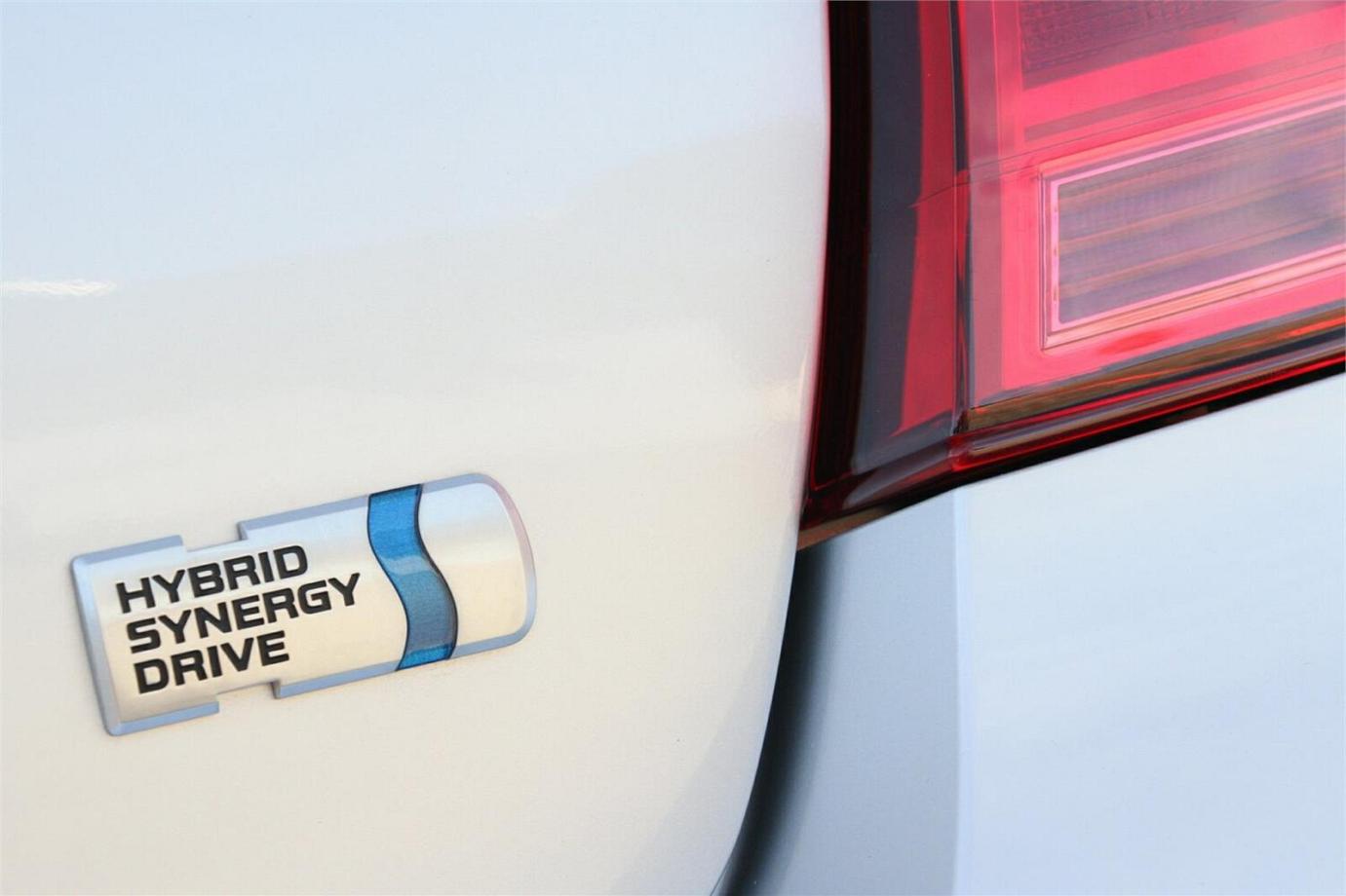 2018 Toyota Corolla Axio (hybrid)-5