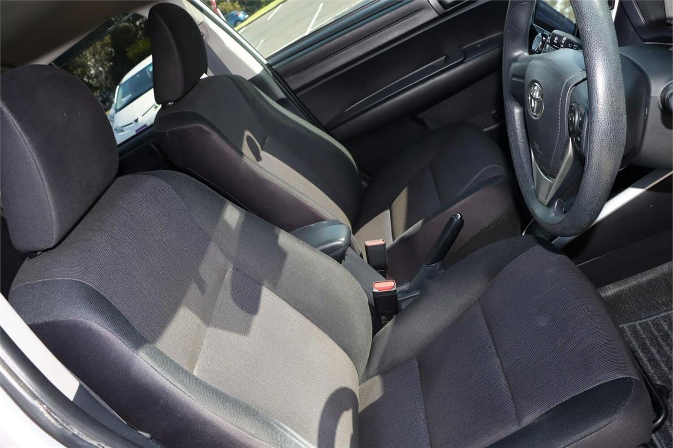 2015 Toyota Corolla Fielder Ex (hybrid)-5