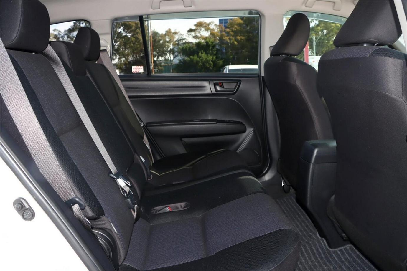 2015 Toyota Corolla Fielder Ex (hybrid)-7