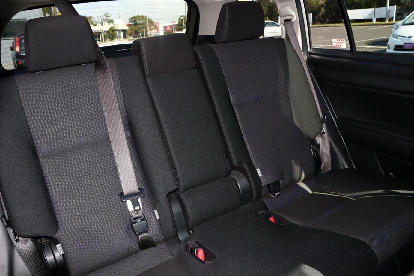 2015 Toyota Corolla Fielder Ex (hybrid)-8