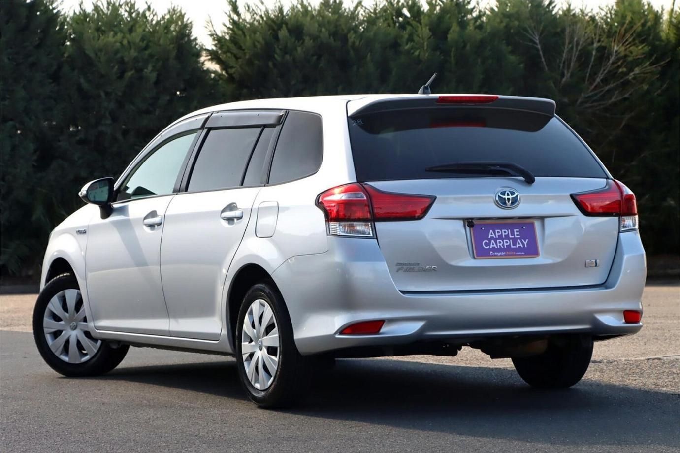 2015 Toyota Corolla Fielder Ex (hybrid)-9