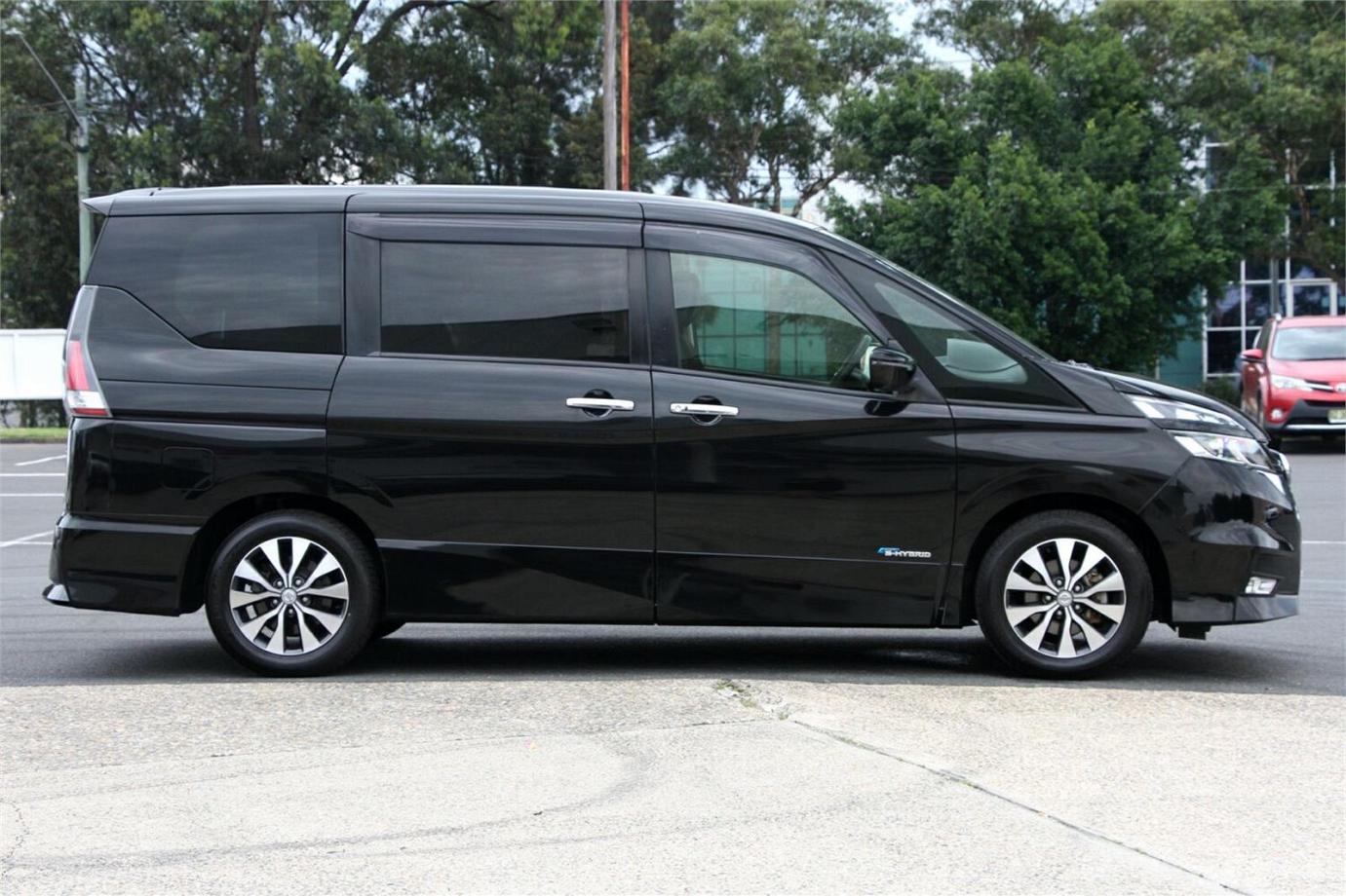 2017 Nissan Serena Highway Star (s-hybrid)-3