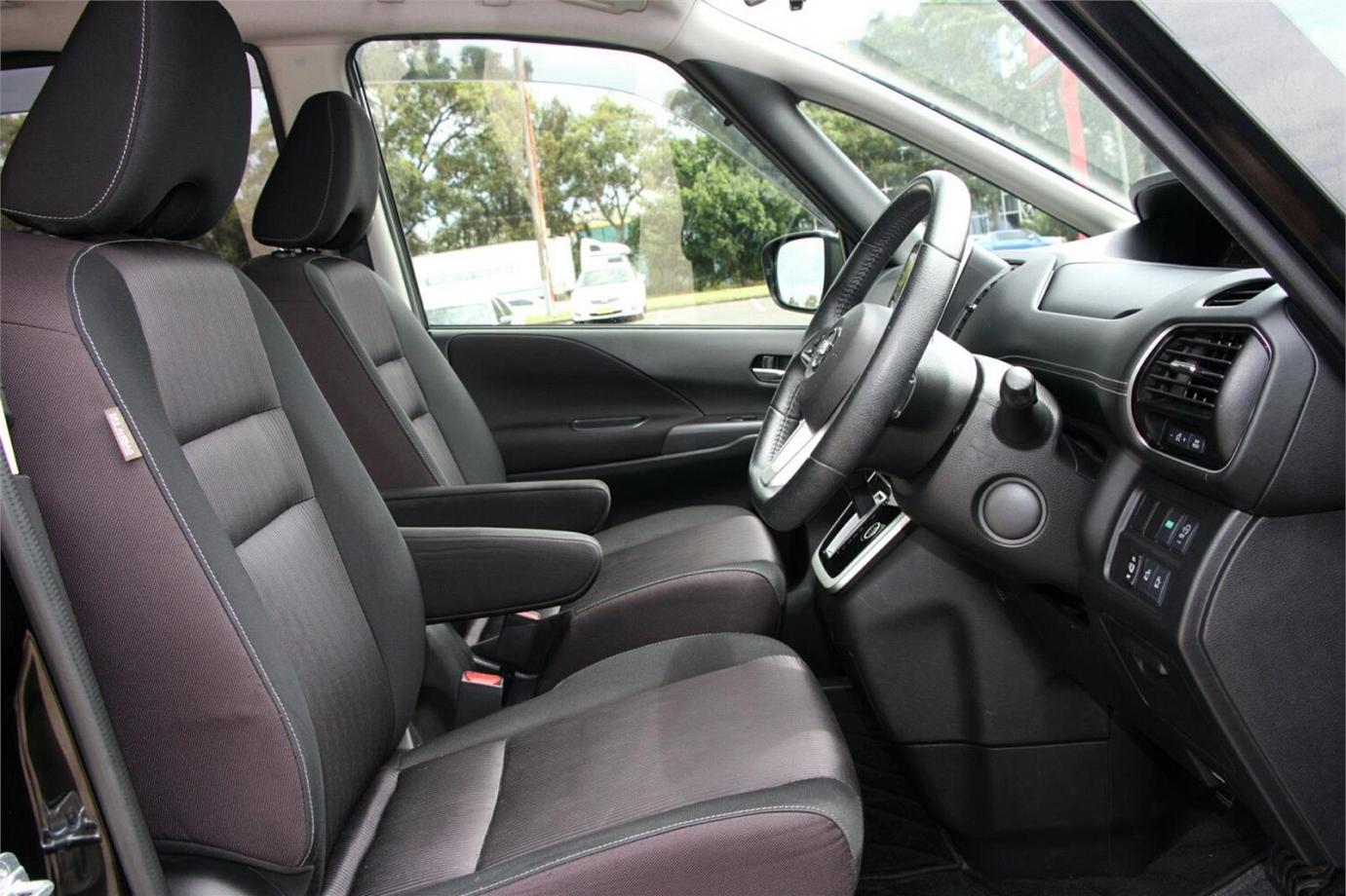 2017 Nissan Serena Highway Star (s-hybrid)-17