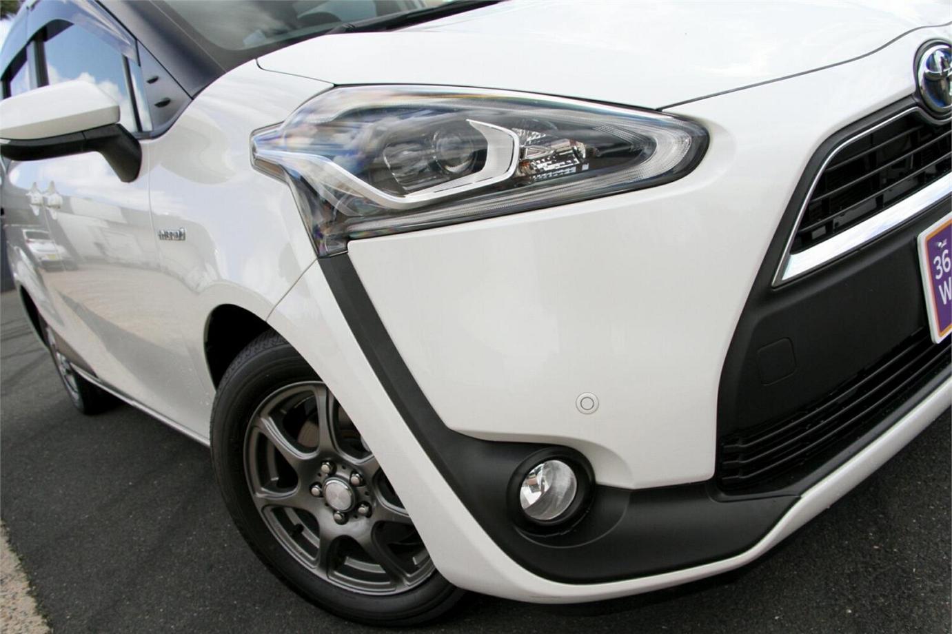 2016 Toyota Sienta G (hybrid)-21