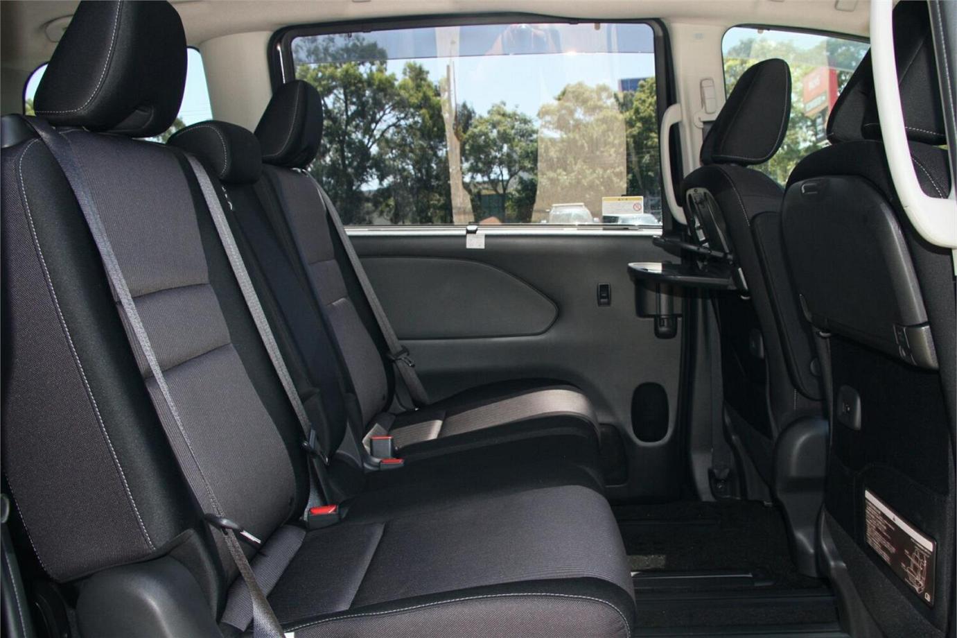 2018 Nissan Serena Highway Star V Selection (s-hybrid)-28