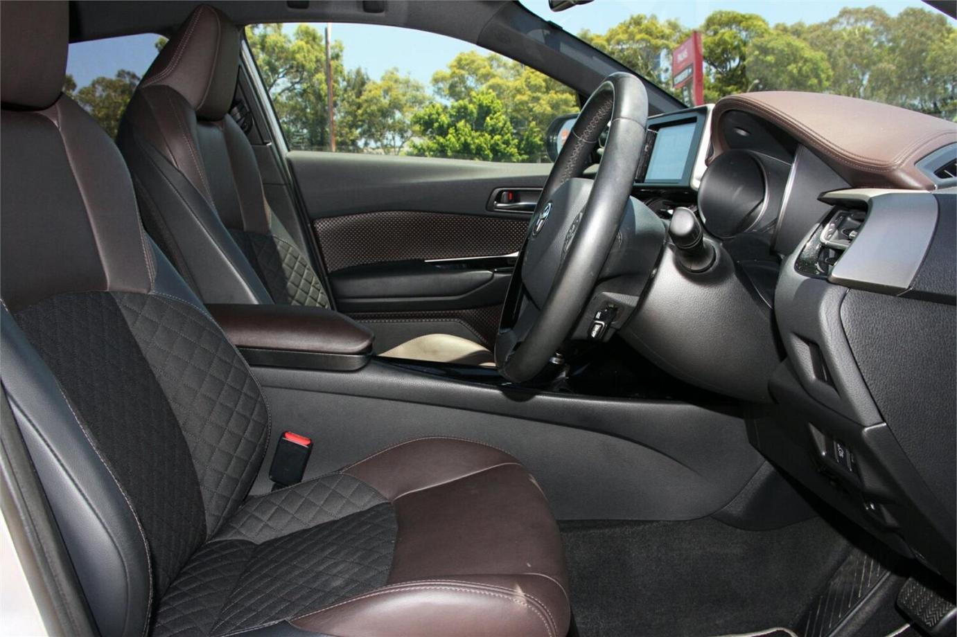 2017 TOYOTA C-HR G (HYBRID)-2