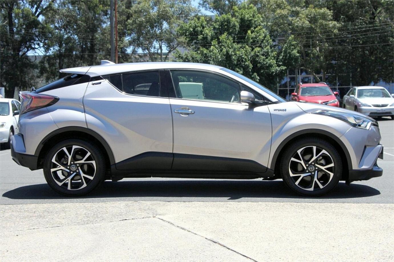 2017 TOYOTA C-HR G (HYBRID)-16