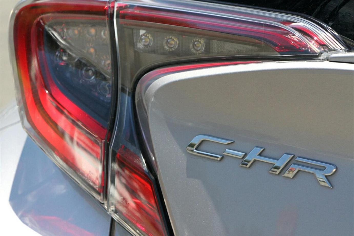 2017 TOYOTA C-HR G (HYBRID)-21