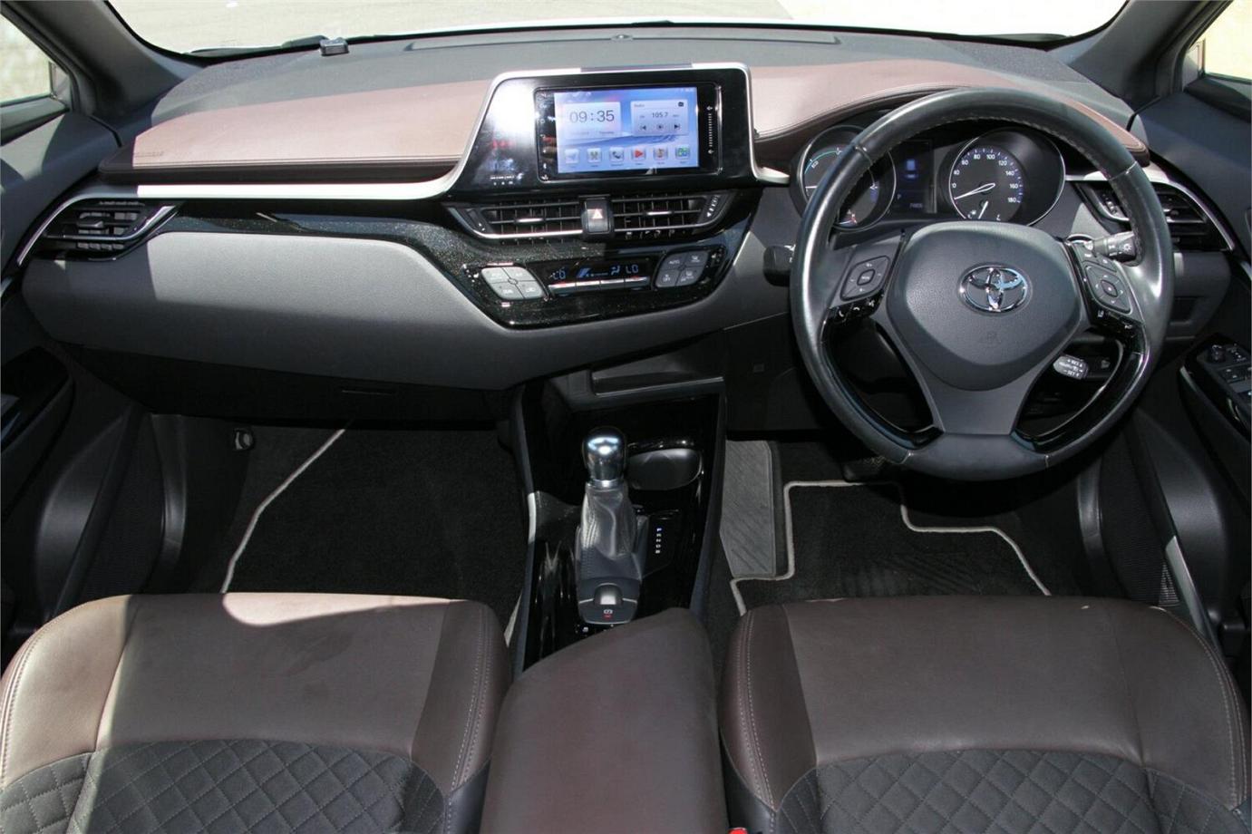 2017 TOYOTA C-HR G (HYBRID)-27