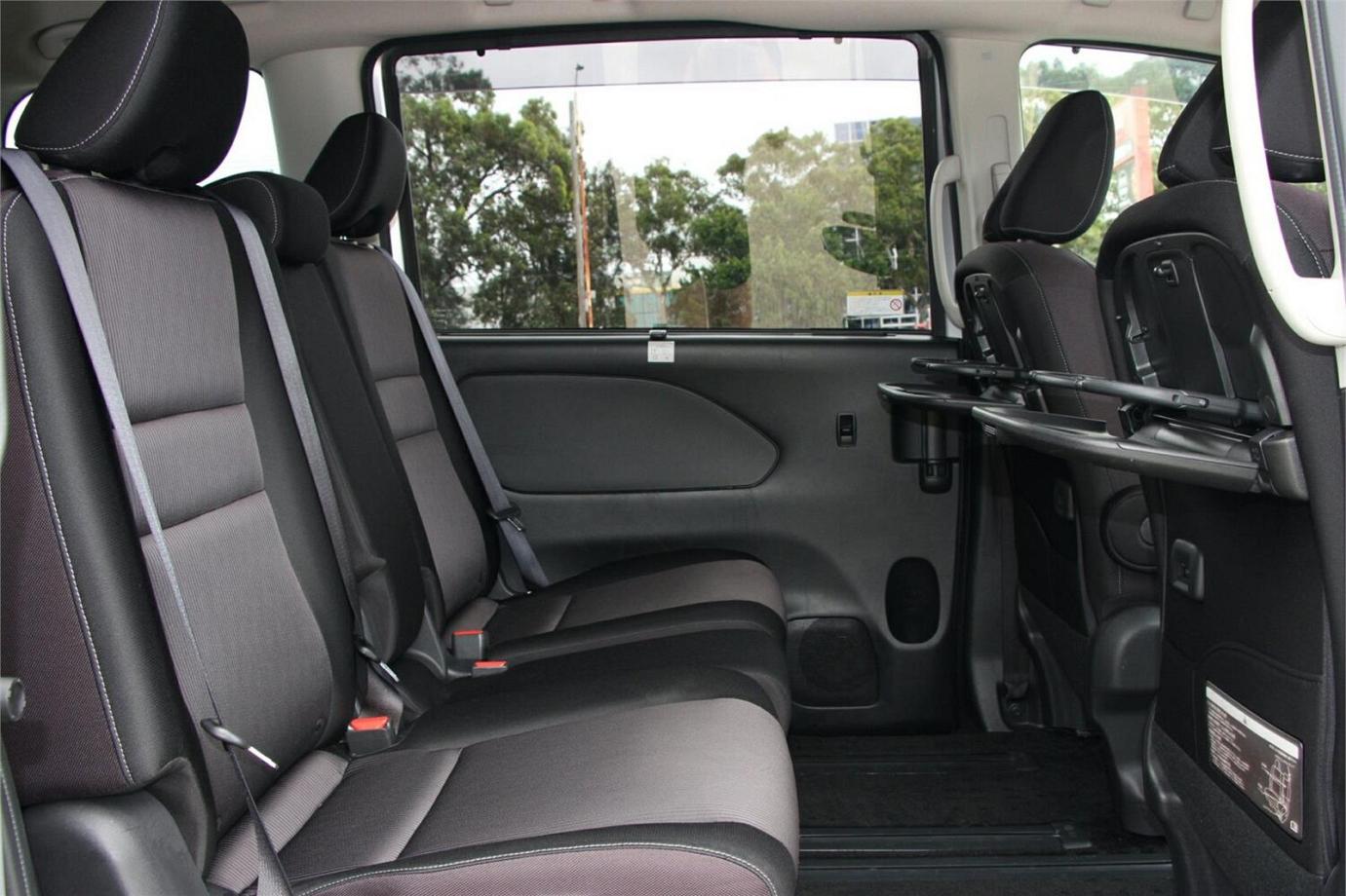 2017 Nissan Serena Highway Star (s-hybrid)-1