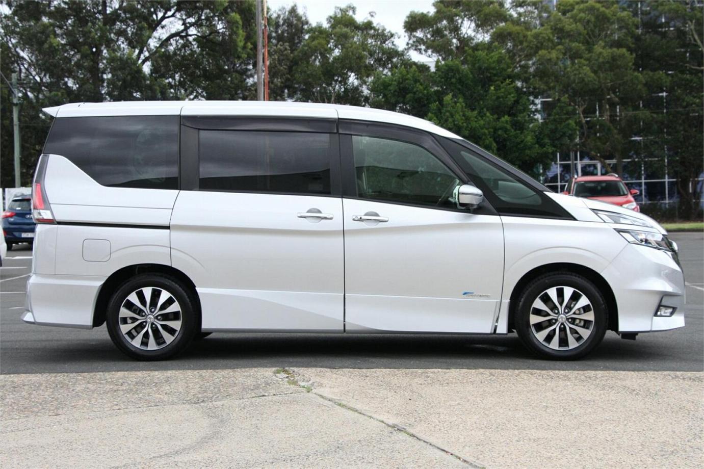 2017 Nissan Serena Highway Star (s-hybrid)-4