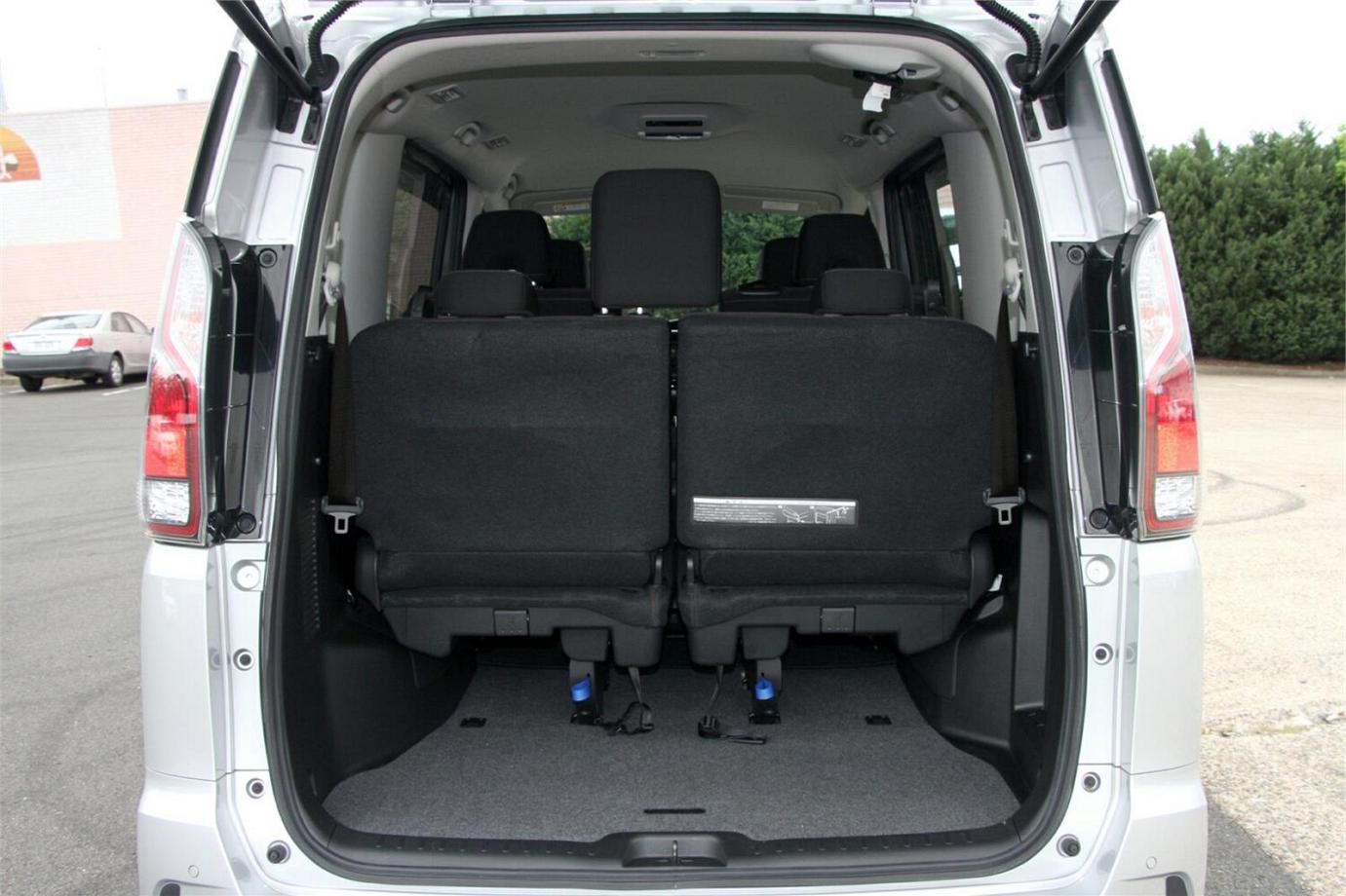2017 Nissan Serena Highway Star (s-hybrid)-12