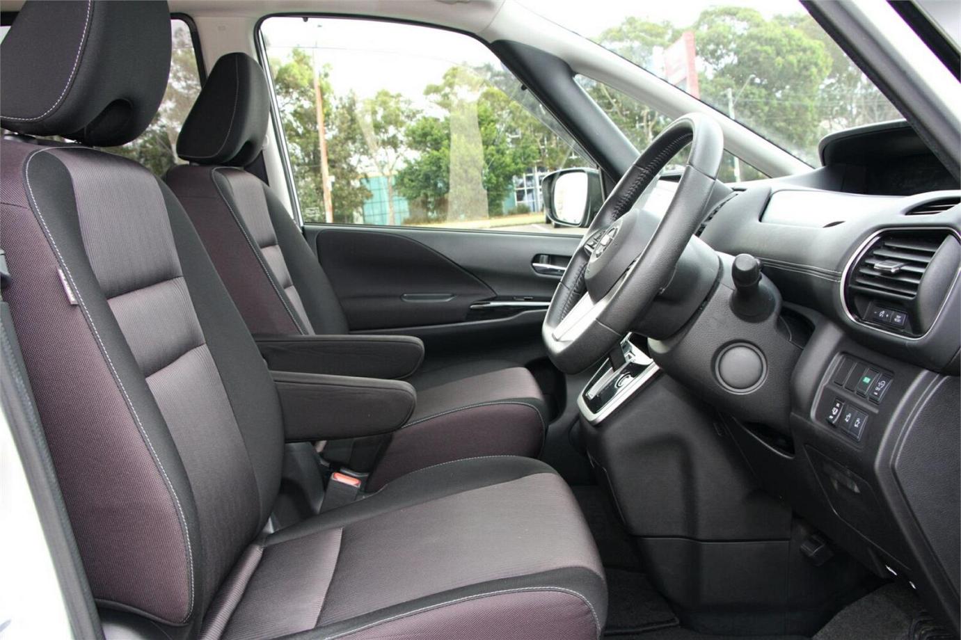2017 Nissan Serena Highway Star (s-hybrid)-16