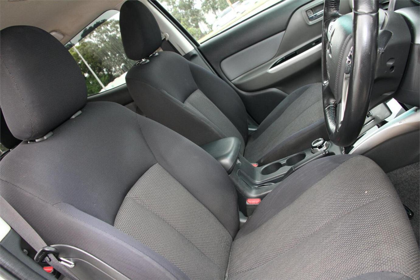 2018 Mitsubishi Triton Gls-25