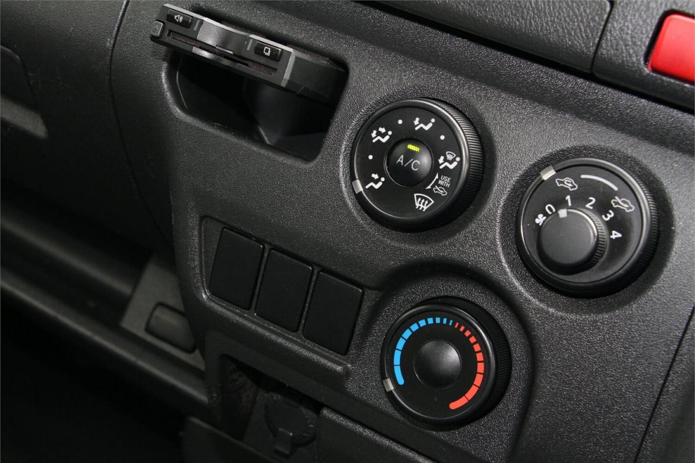 2017 Toyota Hiace Dx-6