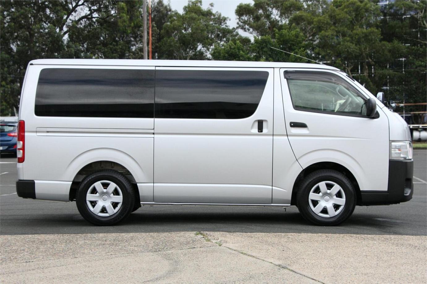 2017 Toyota Hiace Dx-2