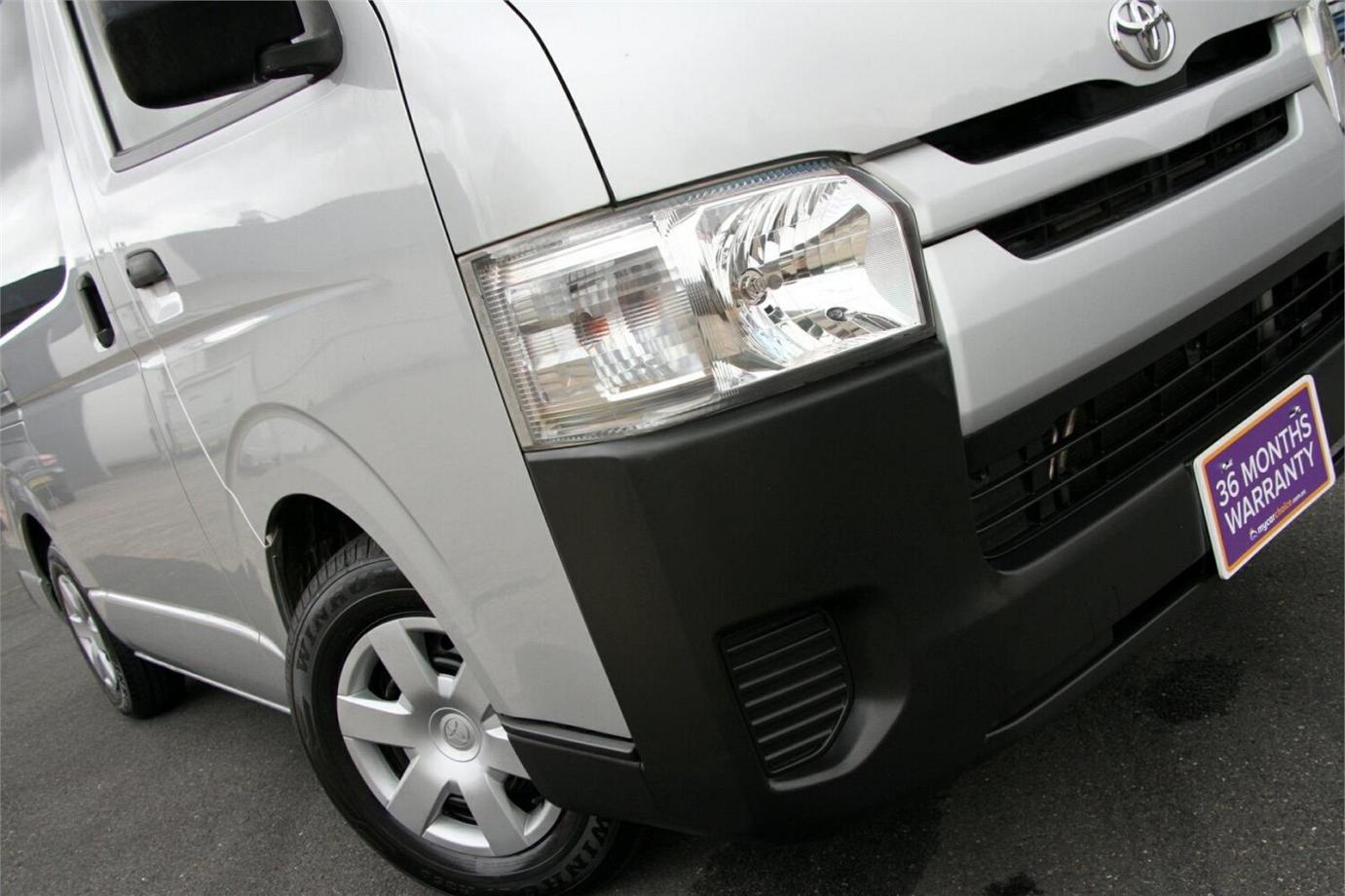 2017 Toyota Hiace Dx-9
