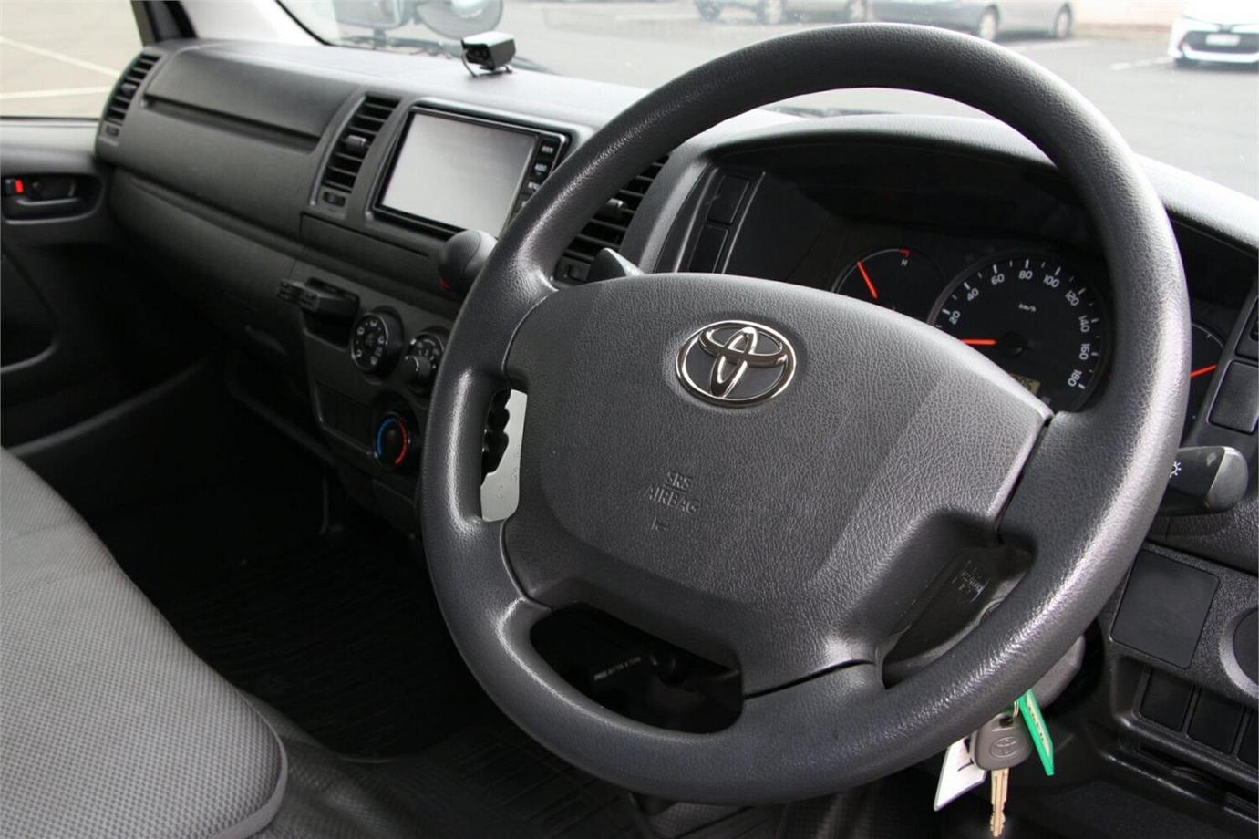 2017 Toyota Hiace Dx-13