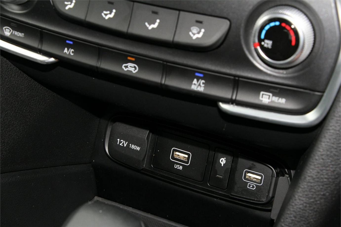 2022 Hyundai Santa Fe-9