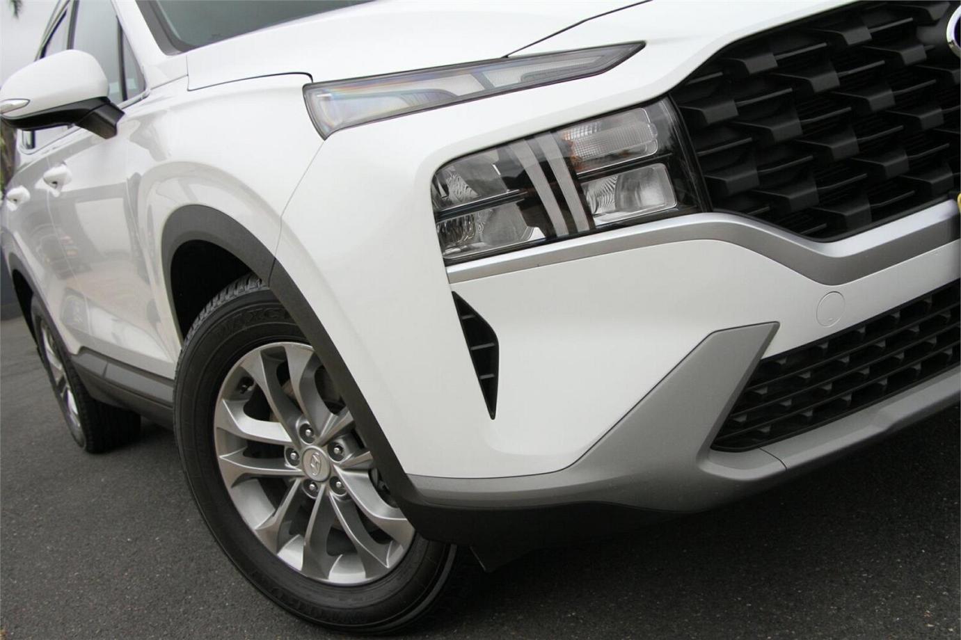 2022 Hyundai Santa Fe-12