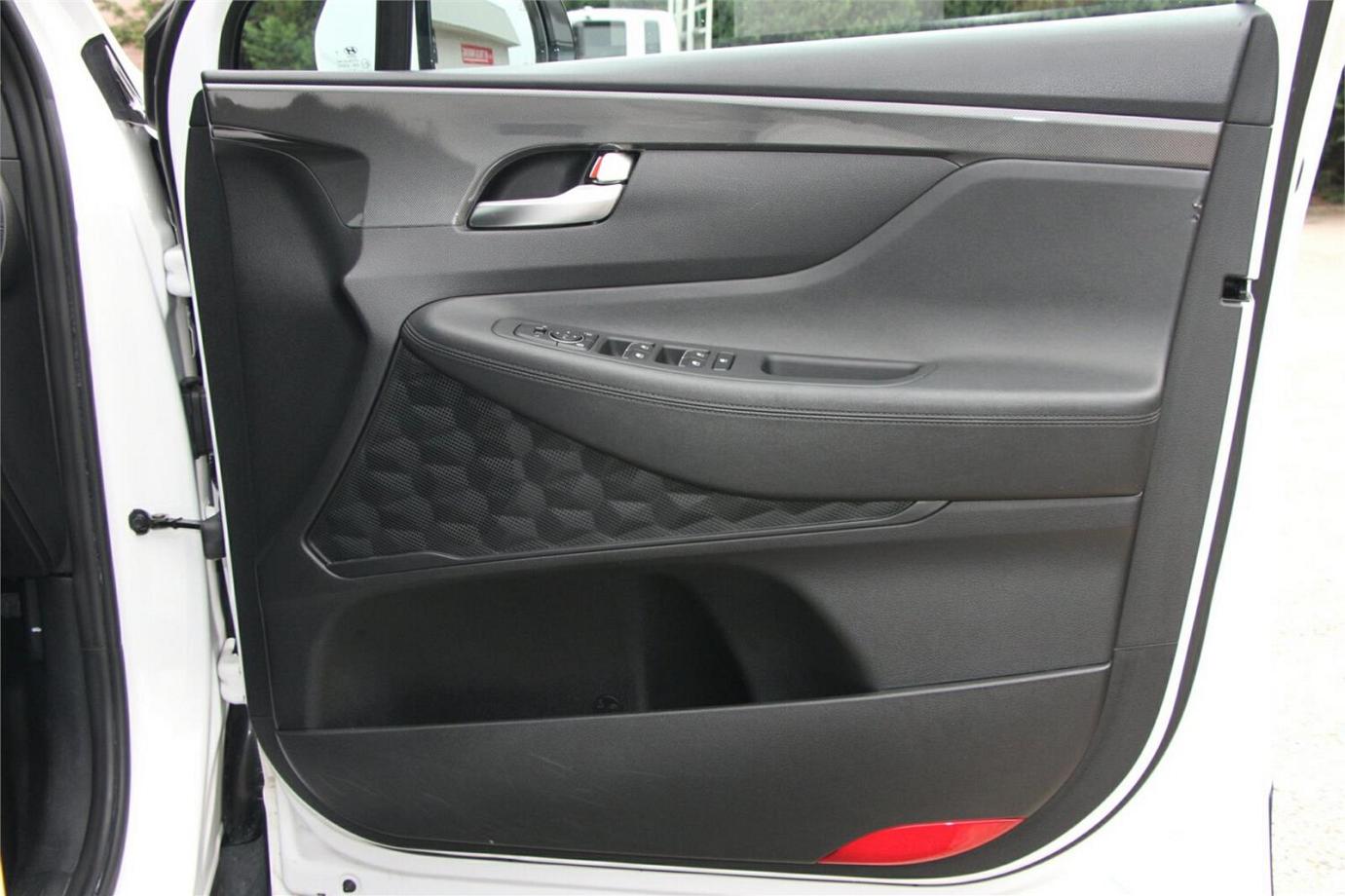 2022 Hyundai Santa Fe-21