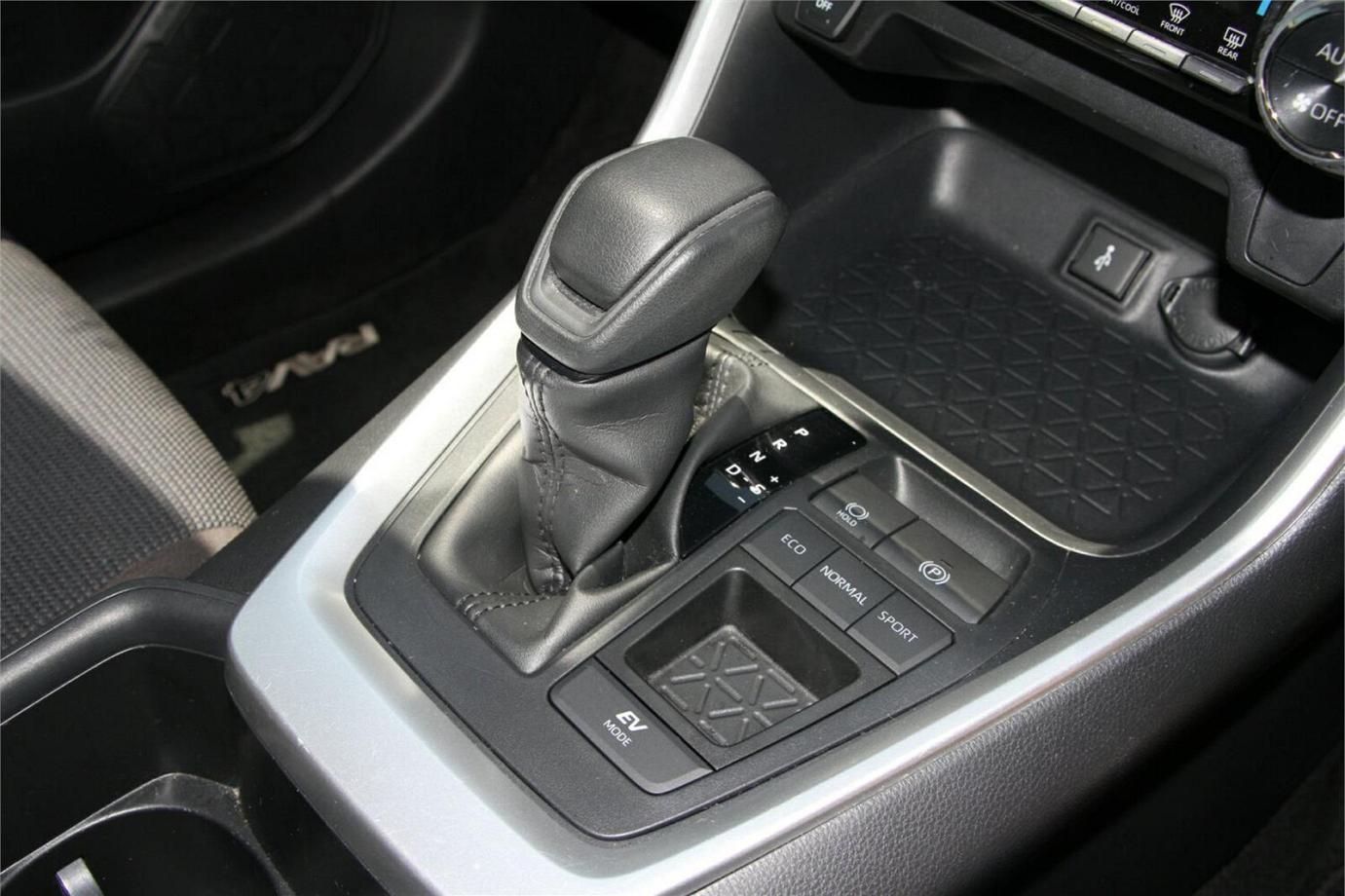 2022 TOYOTA RAV4 GX-6