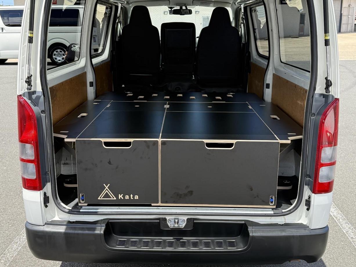2017 Toyota Hiace Dx (camper Kit)-3