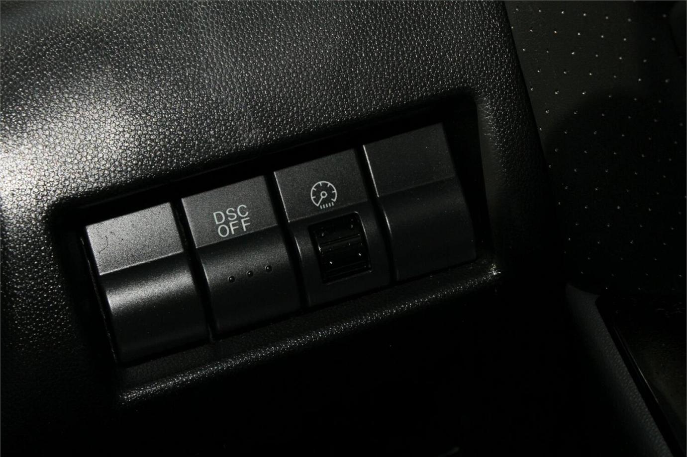 2008 Mazda 3 Sp23-11
