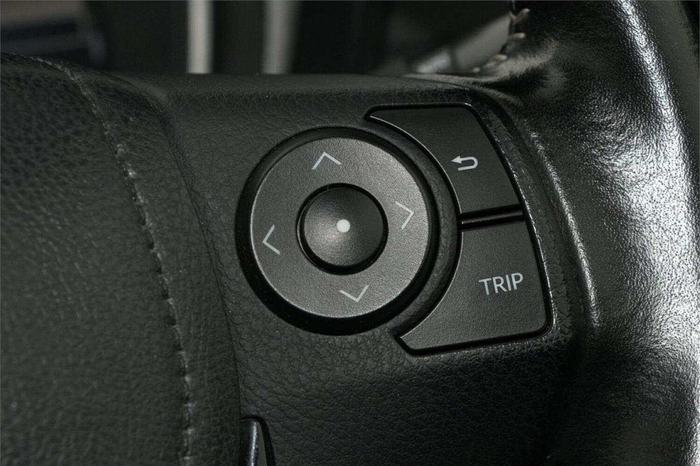 2015 Toyota Corolla Fielder Wxb (hybrid)-9