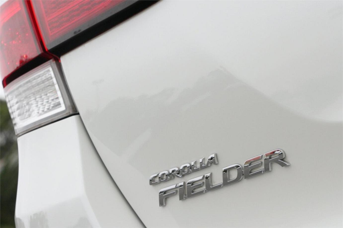 2015 Toyota Corolla Fielder Wxb (hybrid)-19