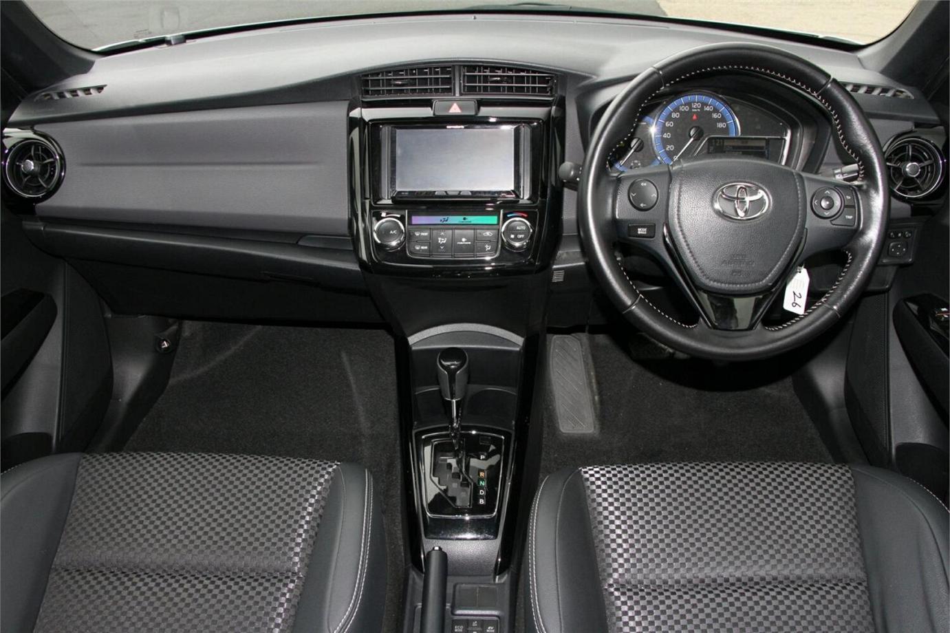 2015 Toyota Corolla Fielder Wxb (hybrid)-25