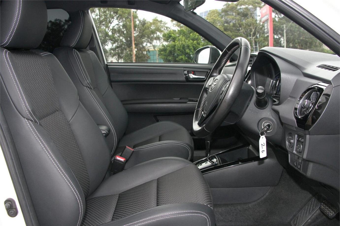 2015 Toyota Corolla Fielder Wxb (hybrid)-27