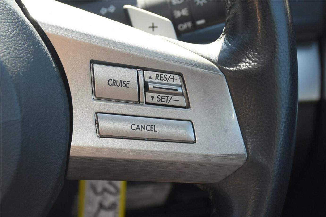 2012 Subaru Outback 2.5i-6
