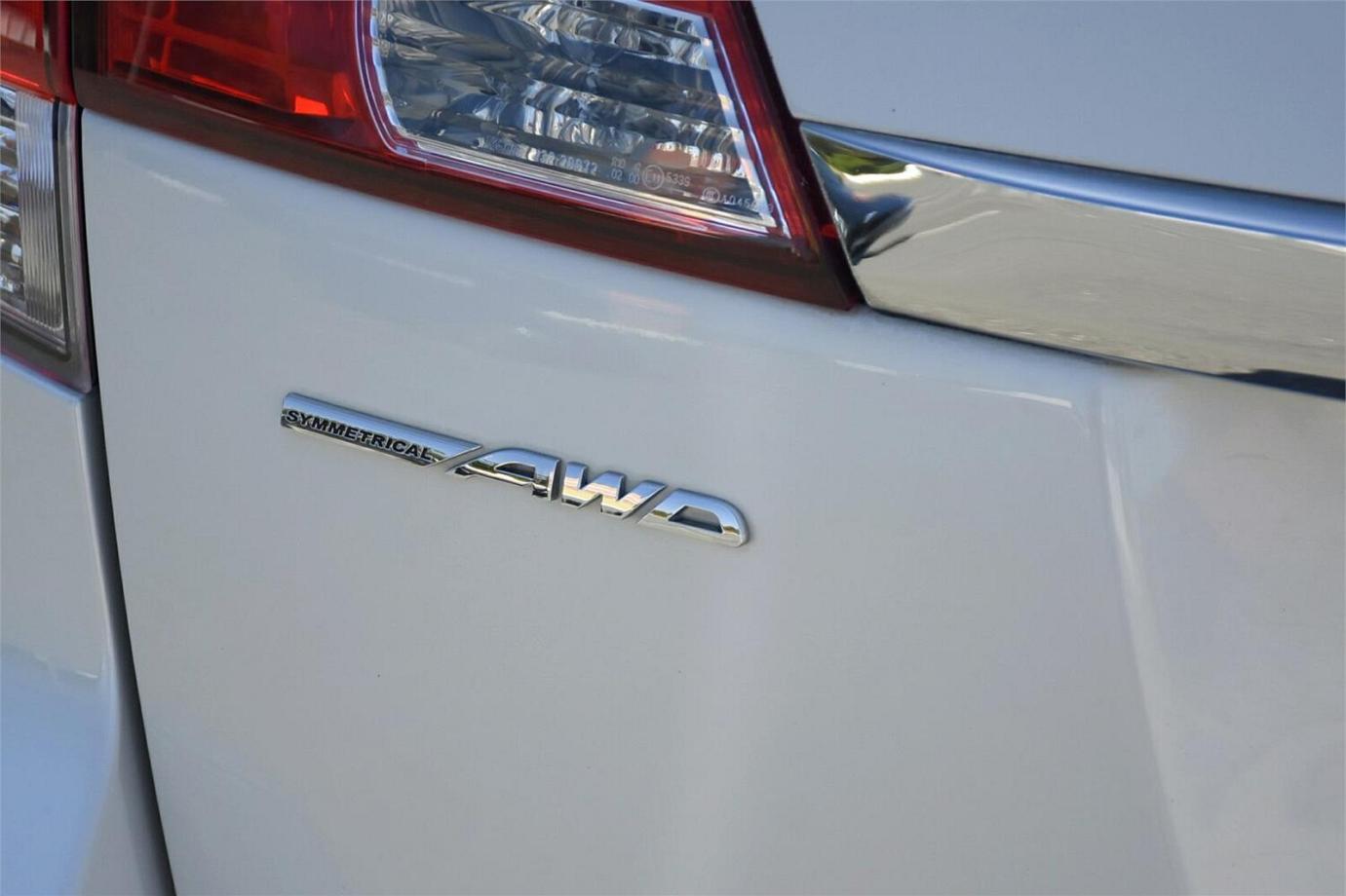2012 Subaru Outback 2.5i-18