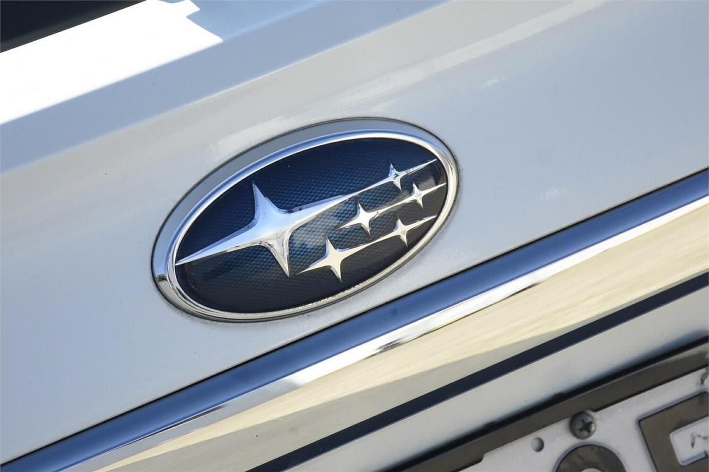 2012 Subaru Outback 2.5i-19
