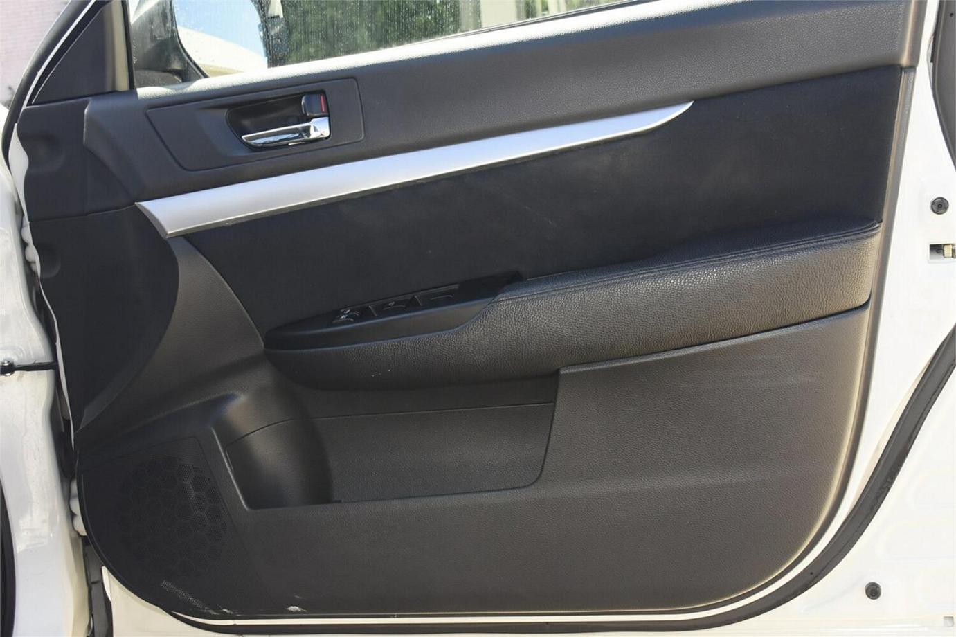 2012 Subaru Outback 2.5i-22