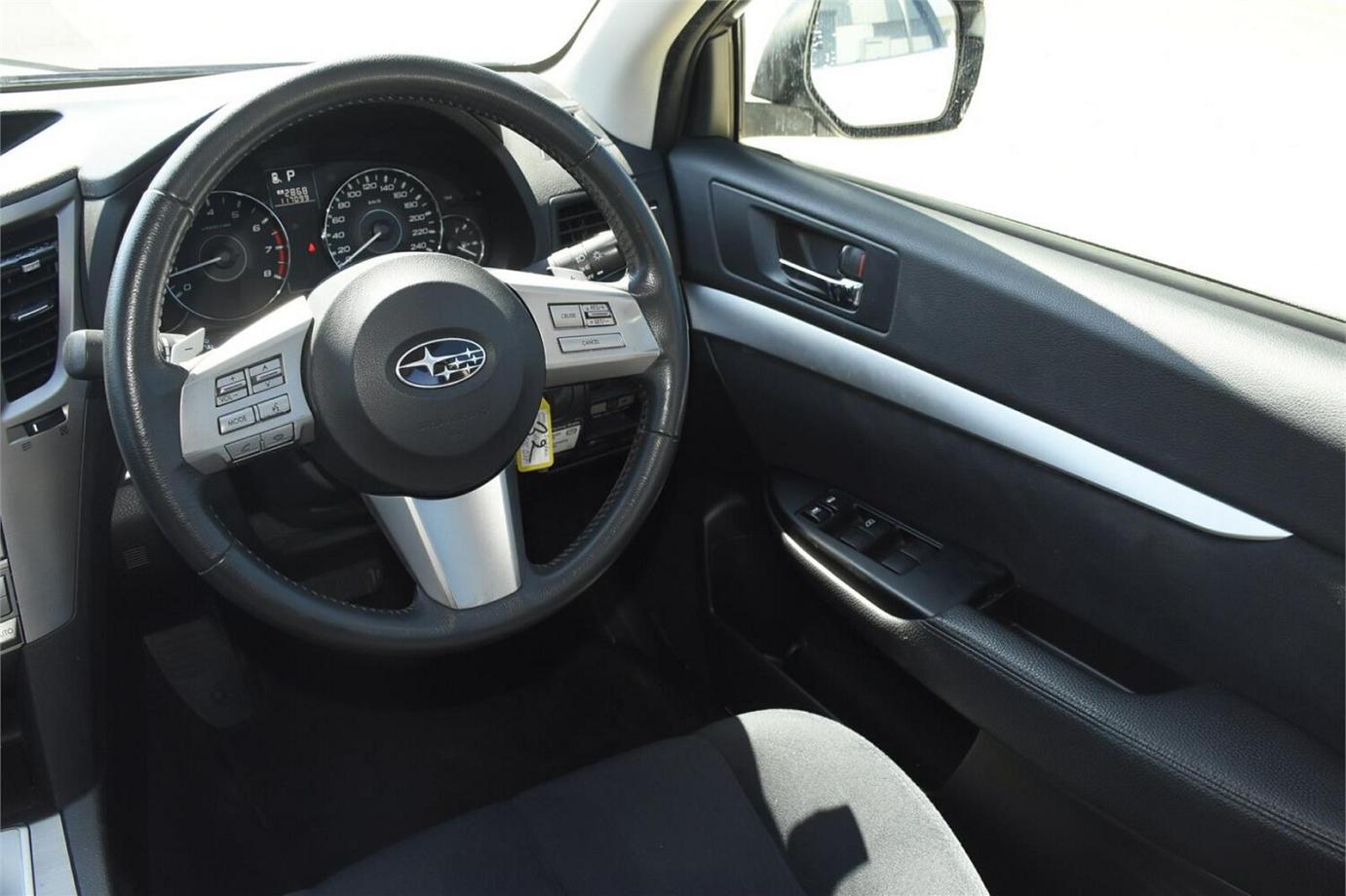 2012 Subaru Outback 2.5i-24