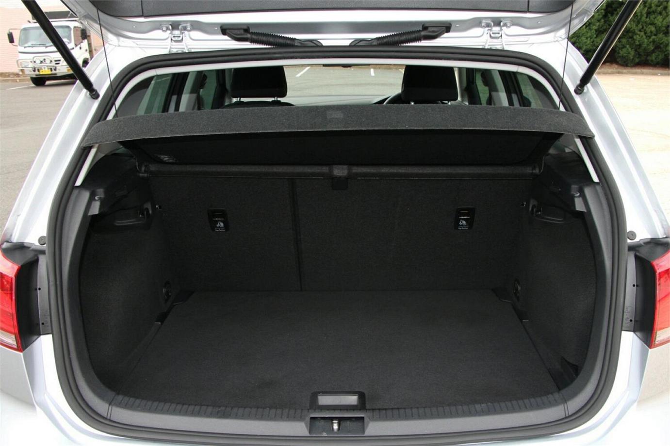 2016 Volkswagen Golf 92tsi Trendline-16
