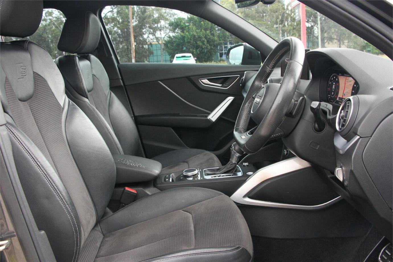 2017 Audi Q2 Sport-24