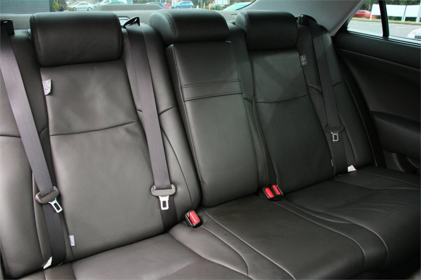 2010 Toyota Crown G (hybrid)-3